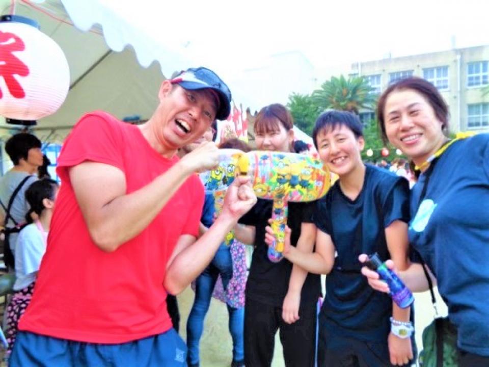 東淡路・柴島地域夏祭りで綿菓子作りに奮闘しました
